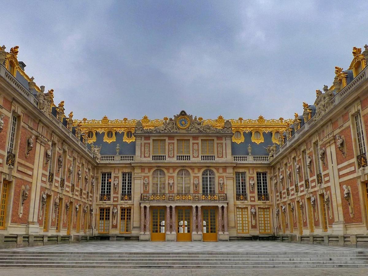 Maison D'Hotes Les Roses Tremieres Saclay Esterno foto